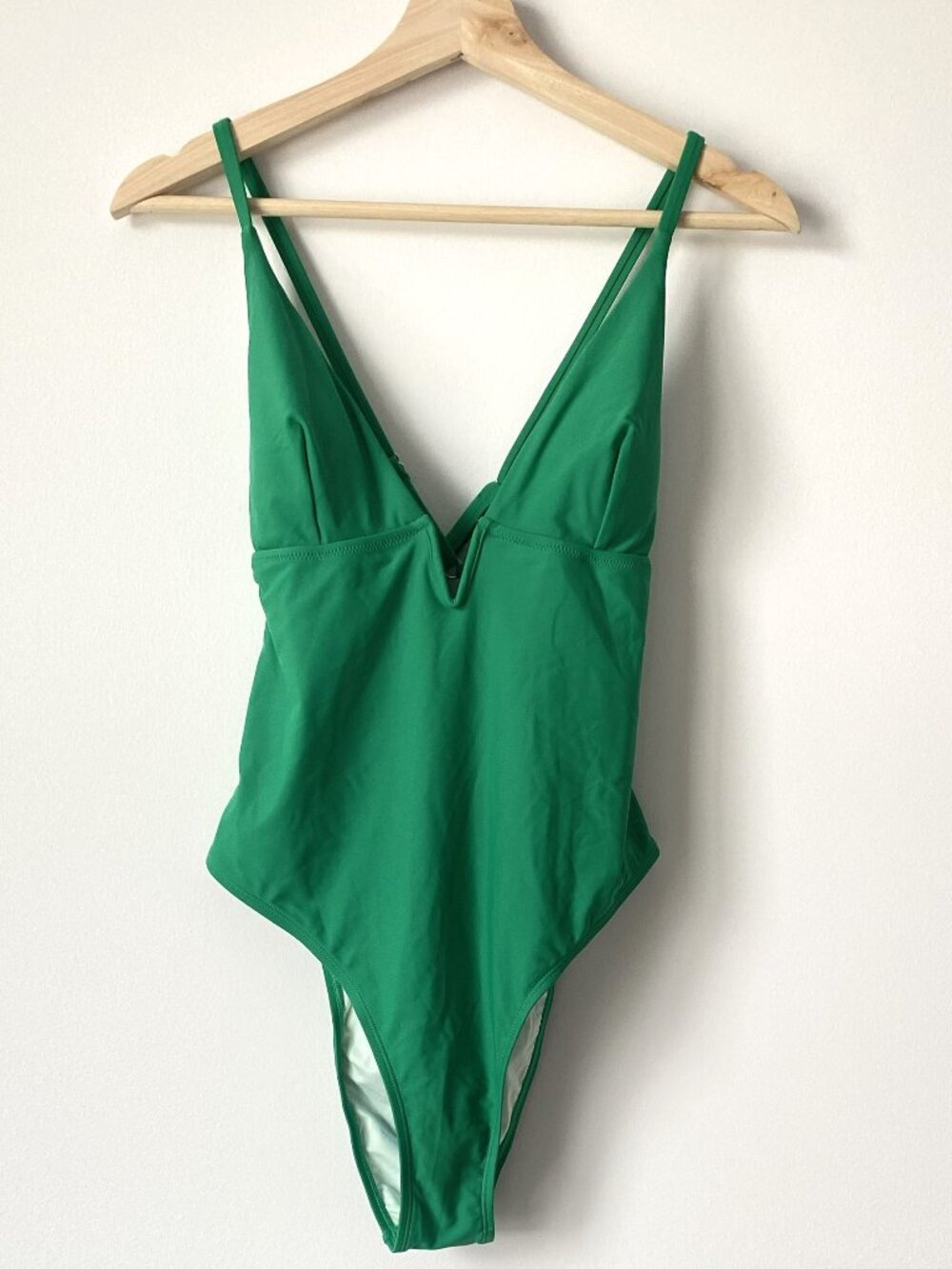 Cupshe Swimsuit Size L Sexy Shaping Emerald Greed V-Neckline Beach Vacation NWT